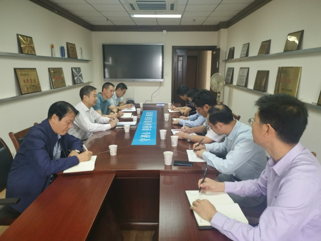 校领导检查指导新学期疫情防控和校园安全工作