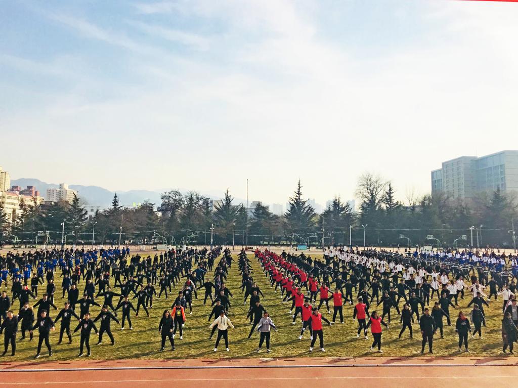 机电工程学院举办首届大学生文明礼仪操大赛