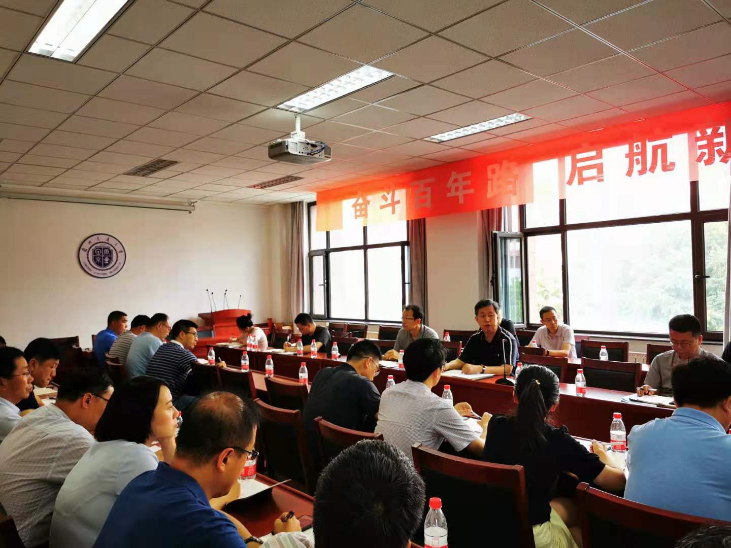 学校召开2021年迎新及军训工作协调会