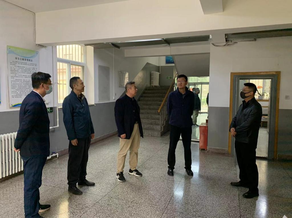 校领导深入国资处、资产经营公司调研指导工作