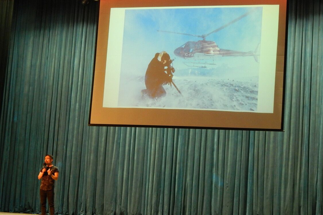“疯狂摄影无极限”之阿刘摄影讲座走进兰州交通大学