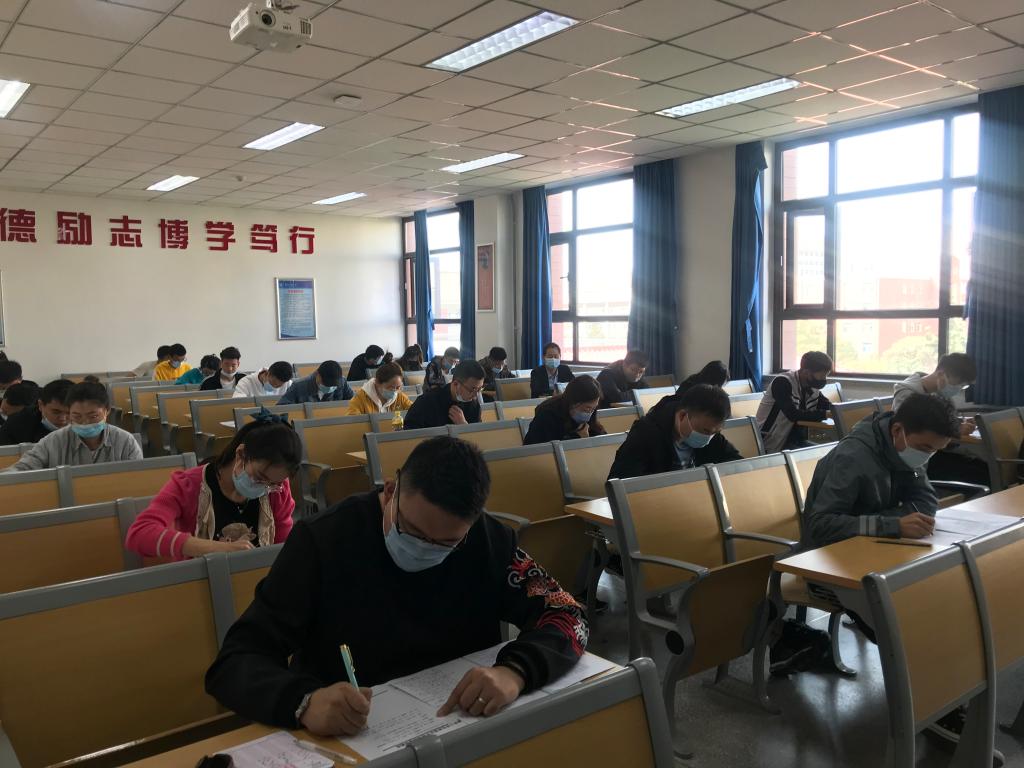 我校继续教育本科生学位英语考试工作顺利结束