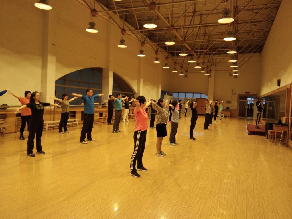 第八期教职工文体活动培训班开班