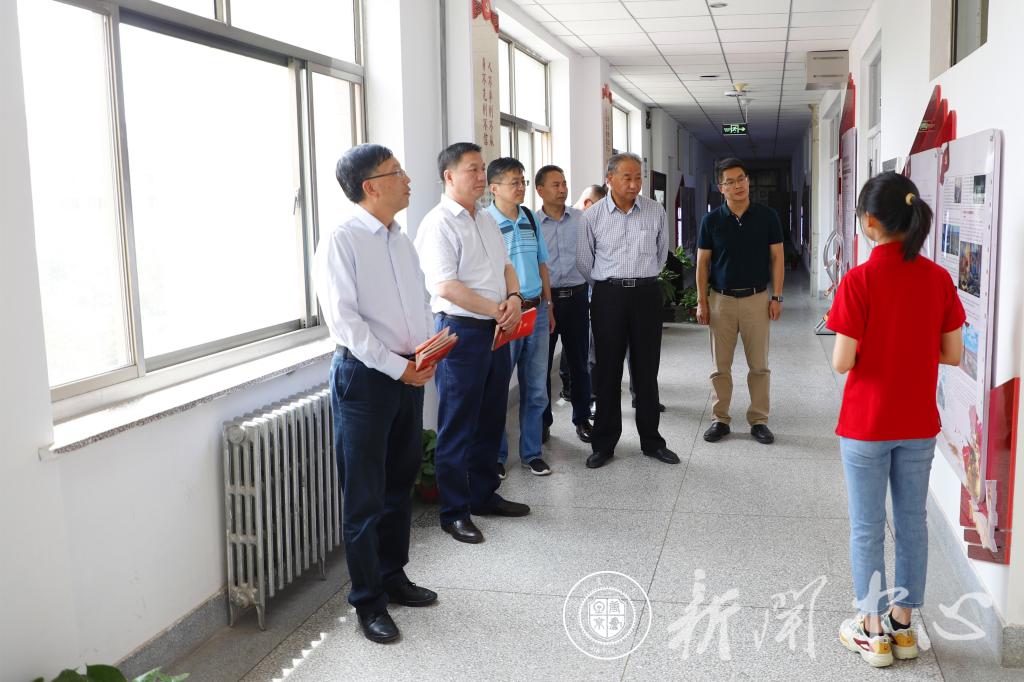 杨子江书记一行深入马克思主义学院指导党史学习教育