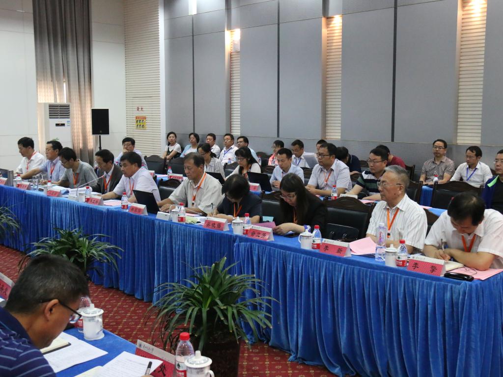 学校举行通信工程等三个专业联合认证现场考查见面会