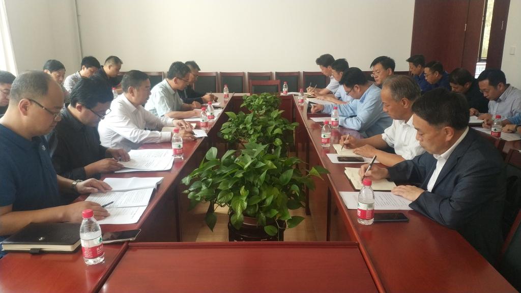 学校召开本学期研究生教育工作会议