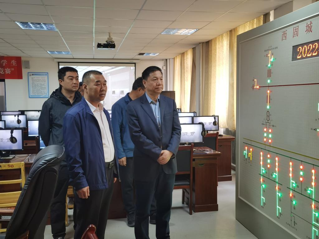 校领导调研铁道技术学院