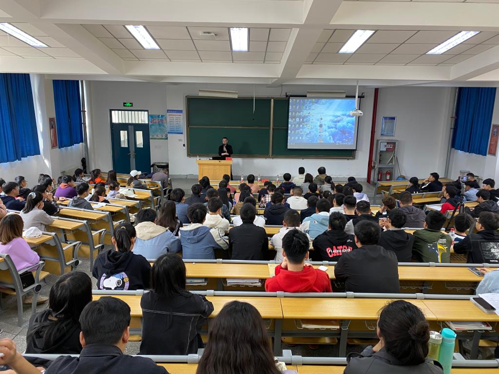 我校举办第十二届“天佑”创新创业大讲堂