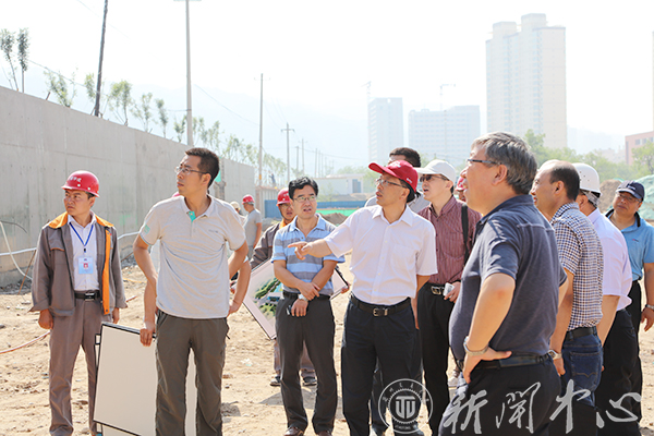 杨子江校长视察北校区建设工作