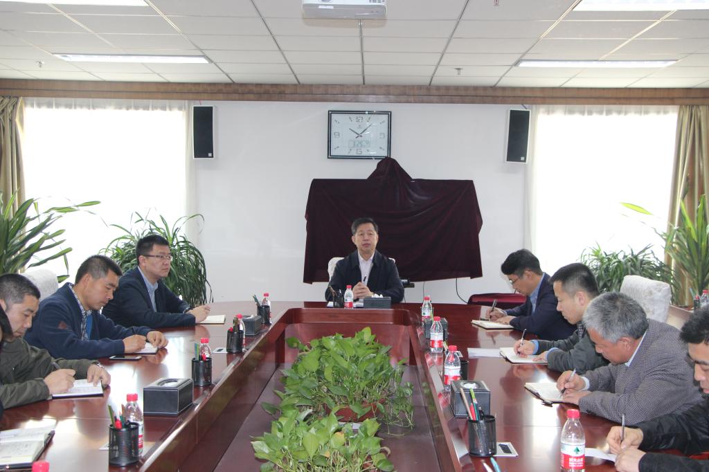 学校召开学生安全工作会议