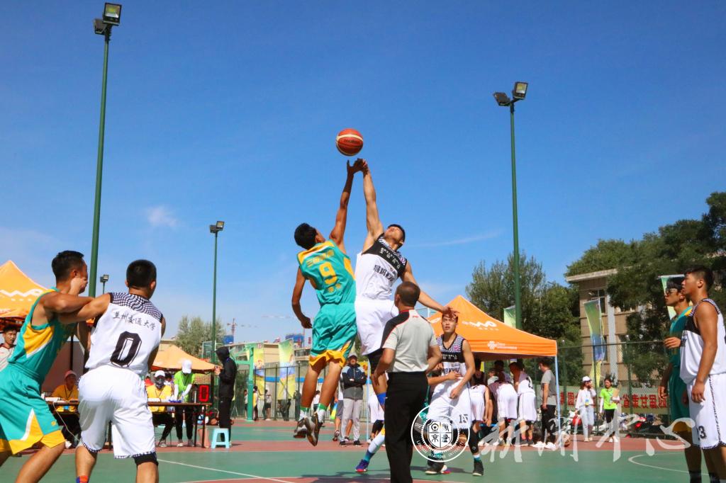 【大运会快报】我校男篮、女篮携手进入八强