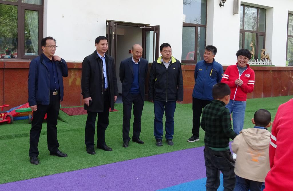 校领导深入一线调研后勤工作