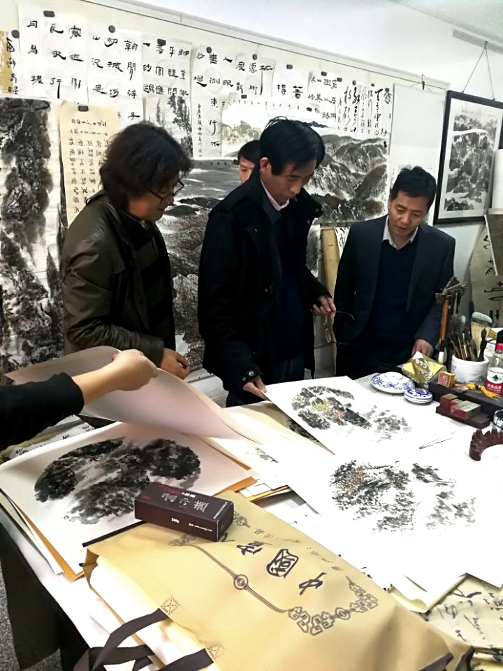 省美术家协会主席李宝堂来校调研