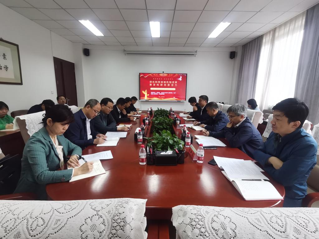 校领导带队开展科技创新专题调研