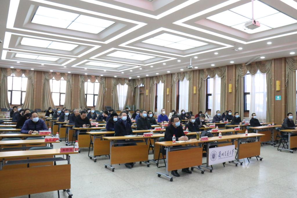 学校组织参加2022年全国高教处长会