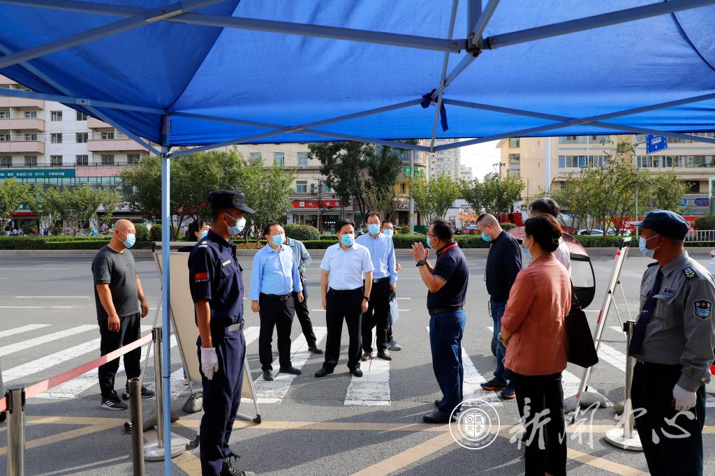 学校领导督导检查2022秋季学期学生返校准备工作