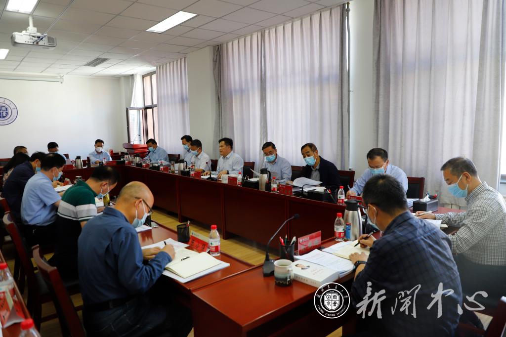 学校召开党委常委会传达学习省委统战工作会议精神