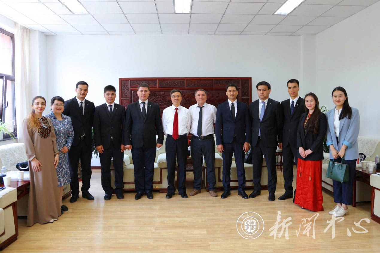 土库曼斯坦国立交通通讯大学第二批青年教师来我校研修