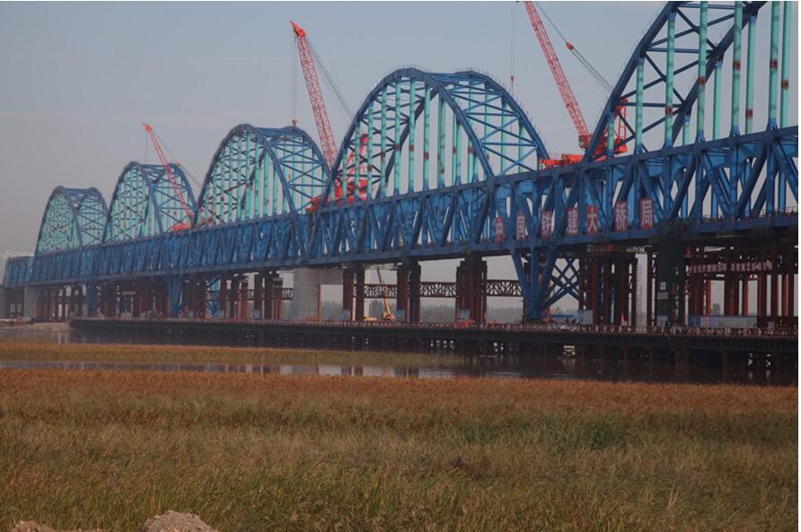 我校承担施工监控的银川机场黄河特大桥主桥落成