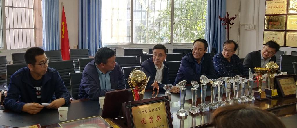 李引珍校长调研附属小学办学工作