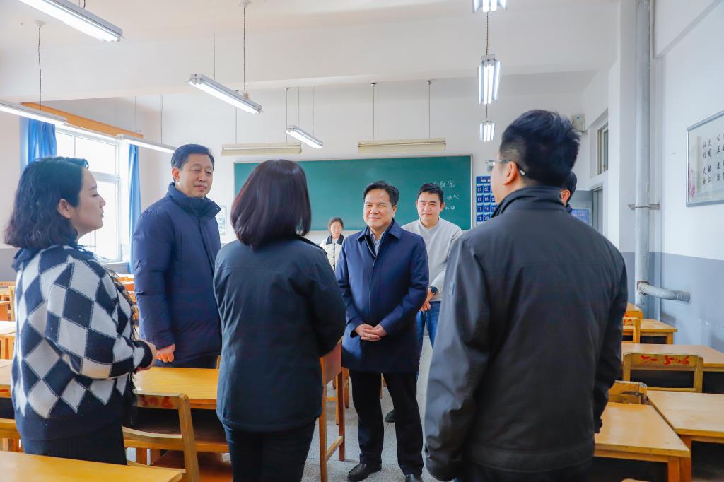 就业，从“心”出发 ——校领导慰问来校招聘用人单位