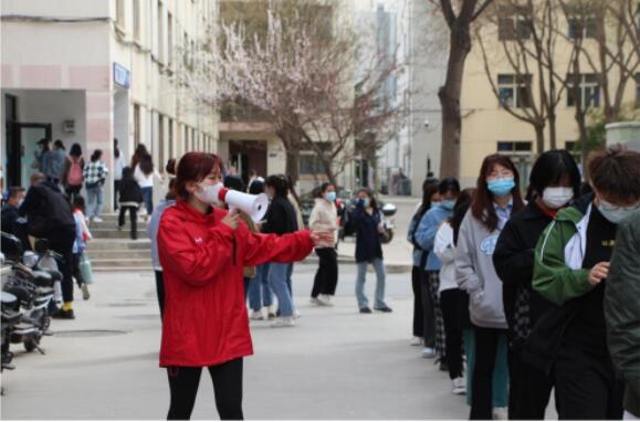 让青春在战“疫”一线书写使命担当