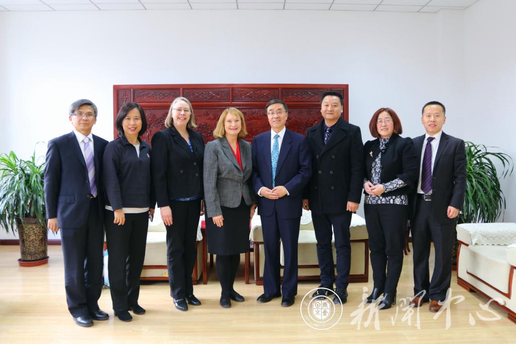 美国明尼苏达大学克鲁克斯顿分校校长一行来访我校