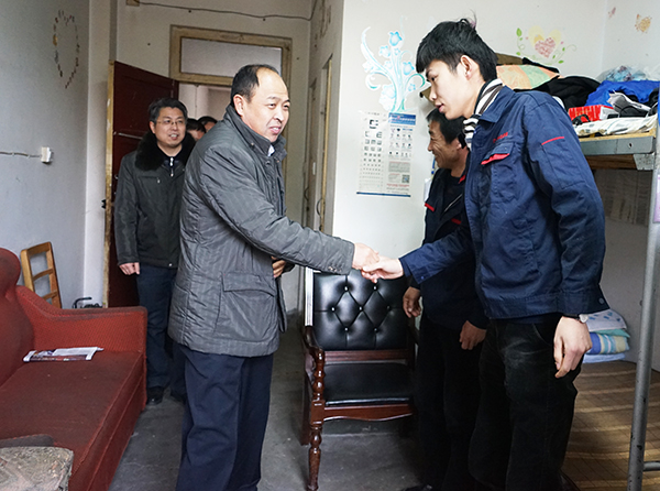 副校长张国珍检查督导春节期间后勤服务保障工作