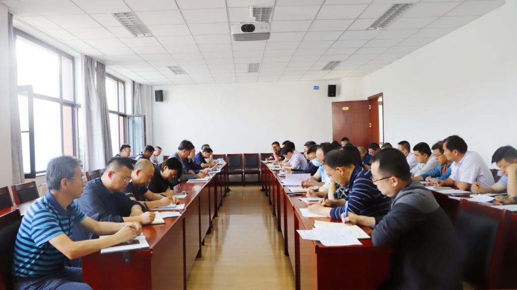 学校安排部署2021届毕业生毕业离校工作