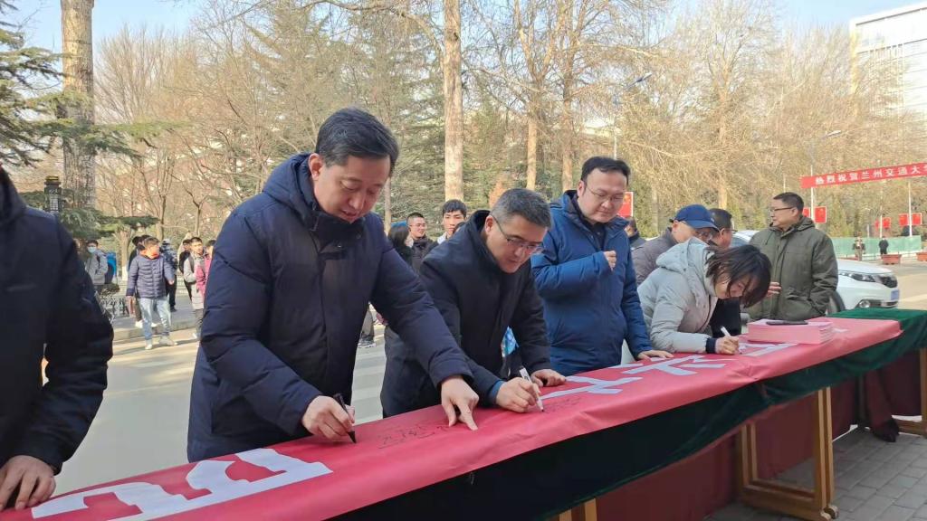 学校2021年大学生征兵工作全面启动