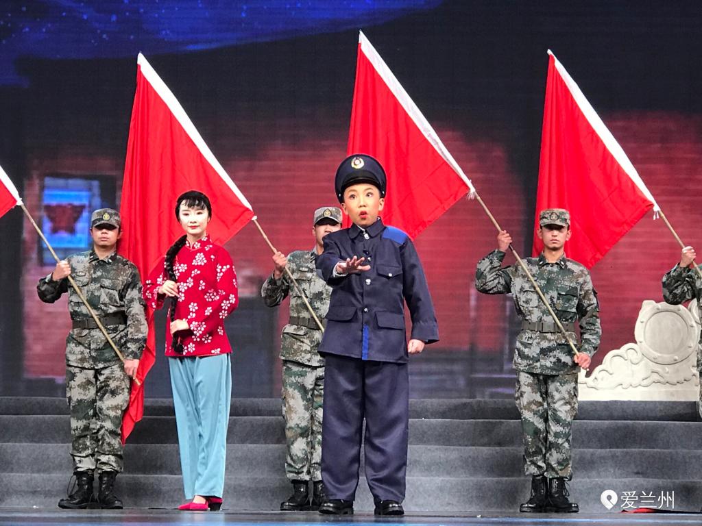 我校附小学生应邀参加兰州市迎新年京剧晚会演出