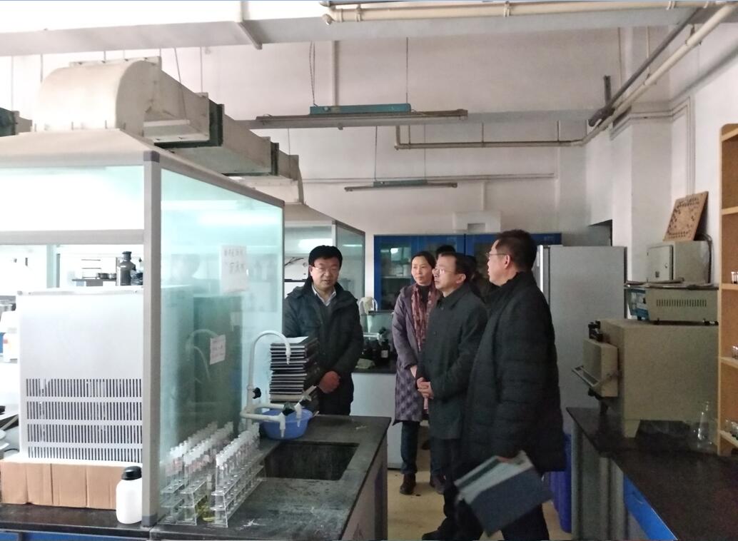 刘振奎副校长带队检查我校实验室安全工作