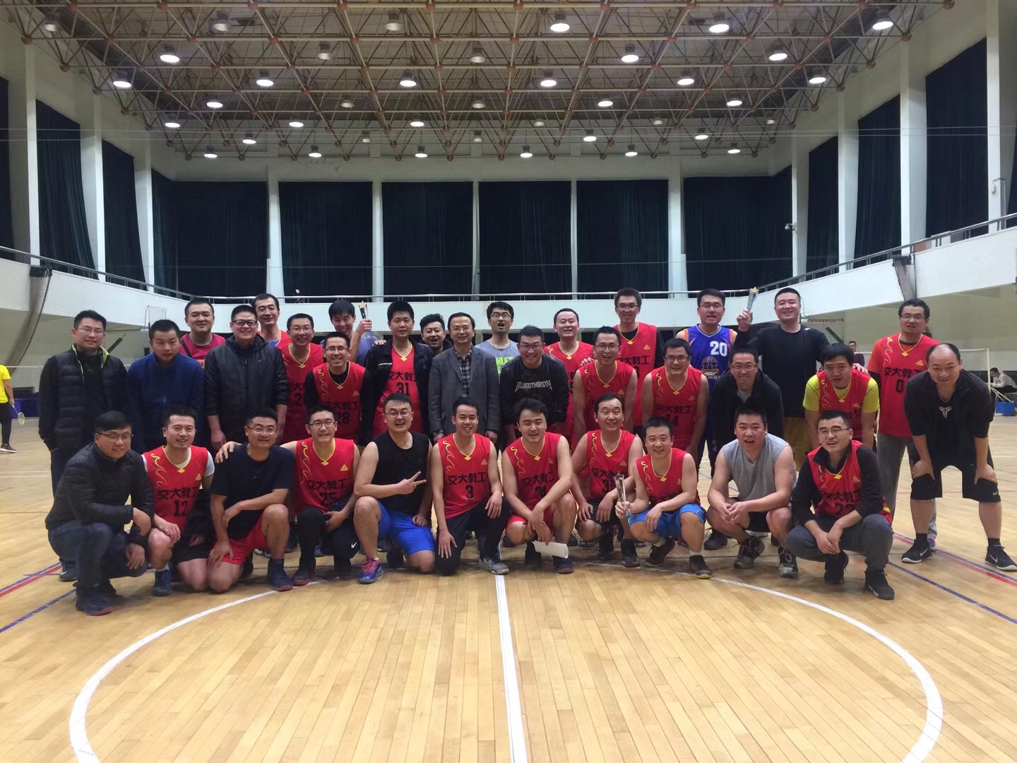 我校2017年教职工3对3篮球比赛落幕