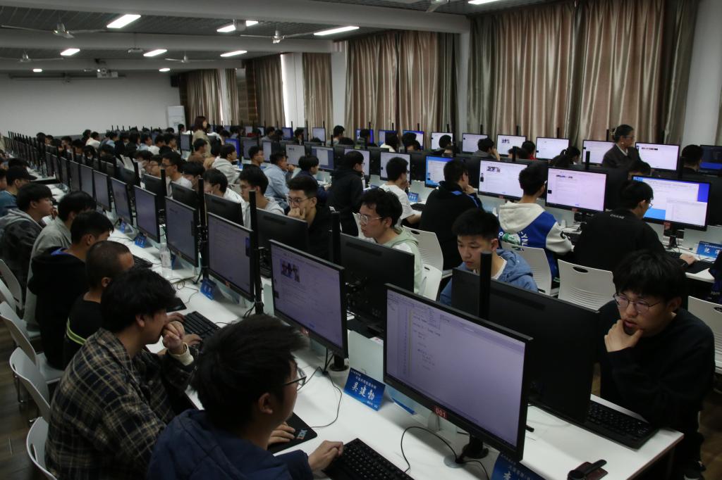 中国高校计算机大赛——第八届团体程序设计天梯赛甘肃赛区线下比赛在我校举办