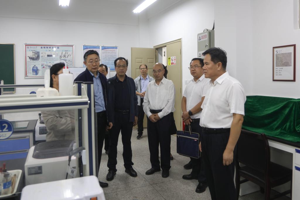 狄生奎带队深入材料科学与工程学院调研