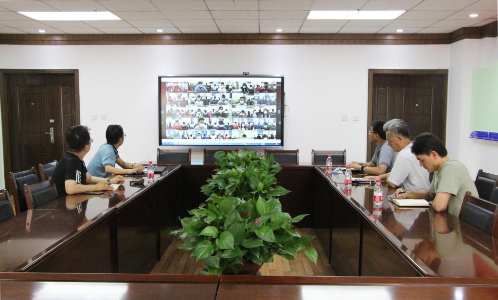 我校召开2019级新疆少数民族预科生云端交流座谈会