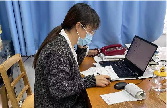 学校组织校医院开展线上送医问诊活动