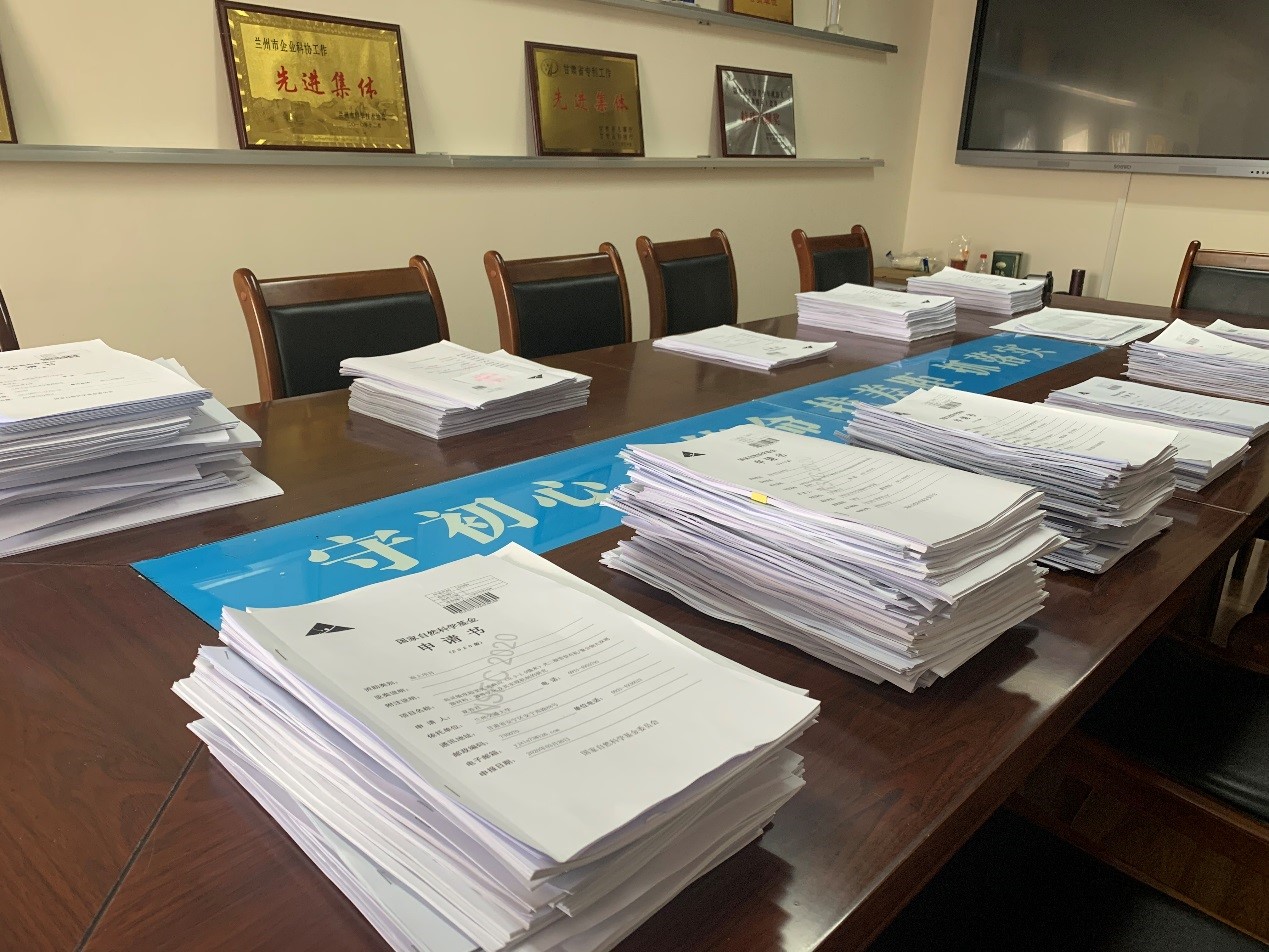 强服务 固保障 科研“战”一起