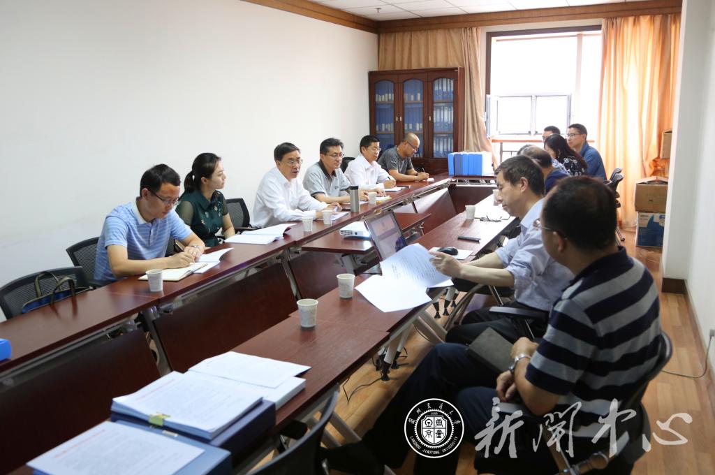 校长李引珍督查“四察四治”专项行动和集中整治重点领域问题整改落实工作