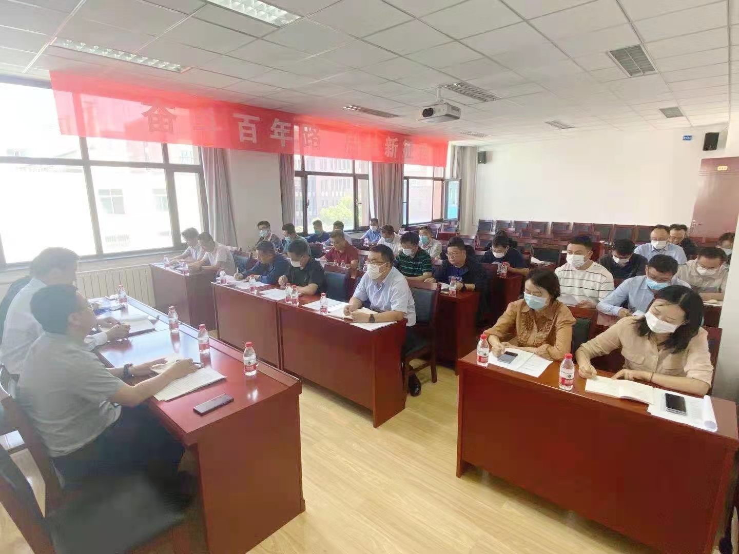 学校召开2022届毕业生就业工作启动会议